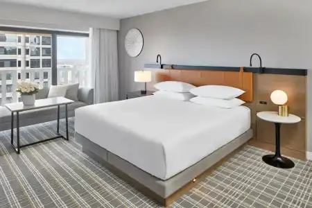 Hyatt Regency - 54