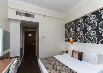 Regalodge & Spa - 3