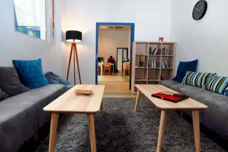 Warsaw Hostel Centrum Private Rooms & Dorms - 12