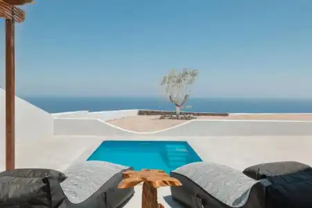 Oyster Luxury Suites - 4