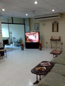 Relax Inn - 16