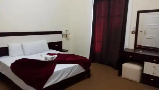Cairo Paradise - 37