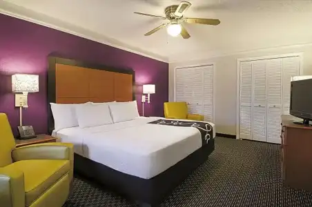 Baymont by Wyndham Greenville Woodruff Rd - 36