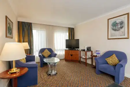 Grand Skylight Royal - 80