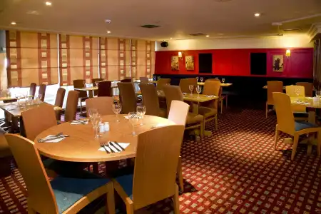 Premier Inn London Putney Bridge - 18