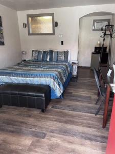 Adobe Inn - 31