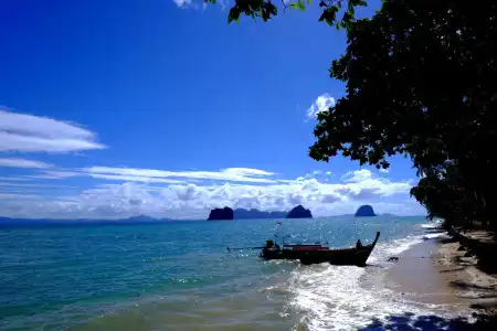 Koh Ngai Cliff Beach Resort - 15