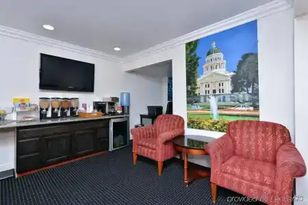 Capital City Inn Sacramento Convention Center CA - 2