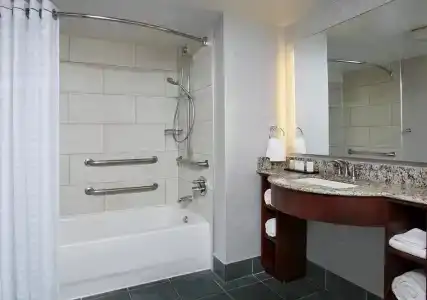 Embassy Suites by Hilton Orlando Airport - 9