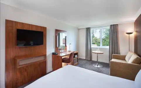 DoubleTree by Hilton Bristol North - 66