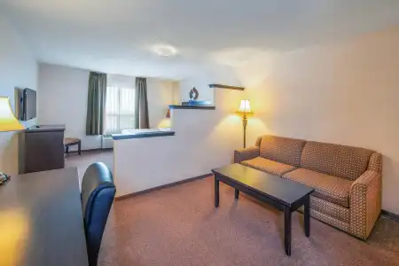 Quality Inn And Suites Lethbridge - 47