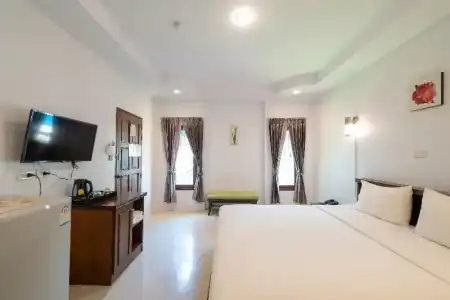The Green Beach Resort - 69
