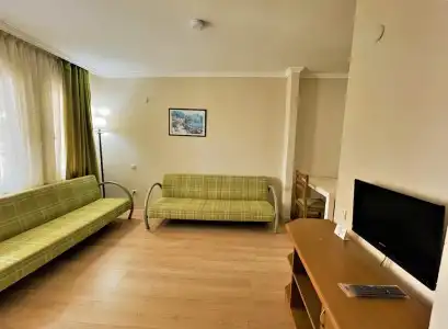 Select Suite & Apart - 78