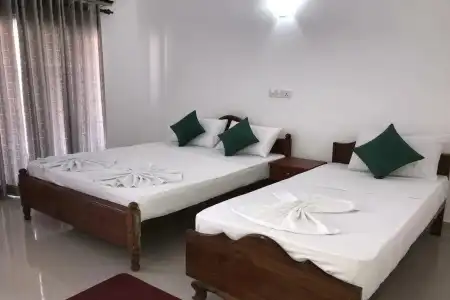 Oasis Beach Resort - 4