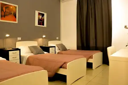 RossoVino Milano Boutique - 4