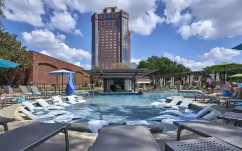 Hilton Anatole - 16