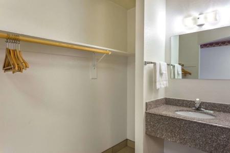 Superior Suites Phoenix Mesa - 7