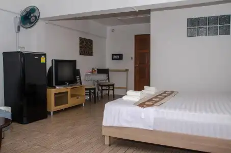 Allstar Guesthouse - 6