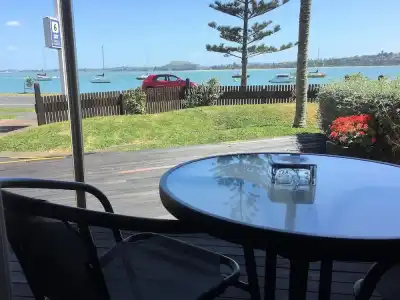 Bucklands Beach Waterfront Motel - 57