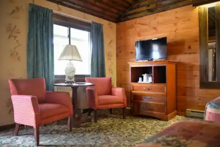 Lake Crest Inn - 30
