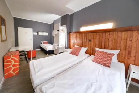 Old Town Hostel - 27