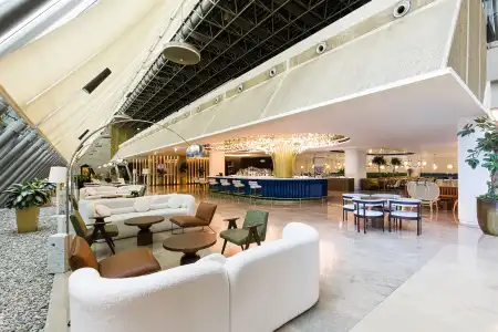 Crowne Plaza, an IHG - 2