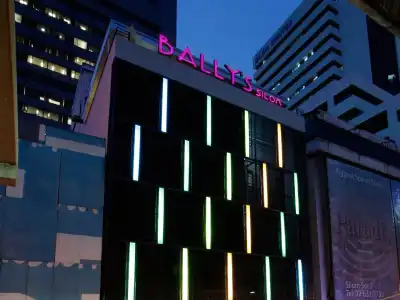 Bally Suite Silom - 0