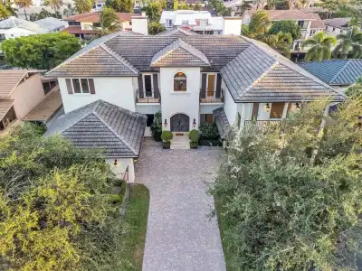 Luxury Home Villa D' Amore Southern Florida Paradise Sleeps 10 5 Bedroom Villa by RedAwning - 72