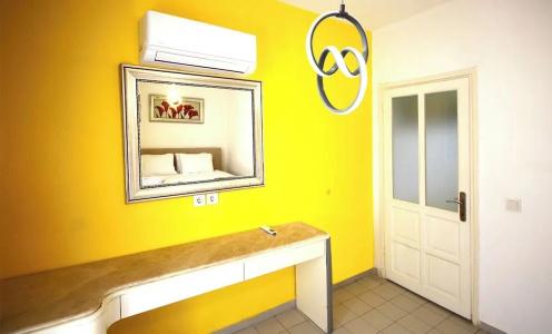 Gold Twins Boutique - 75