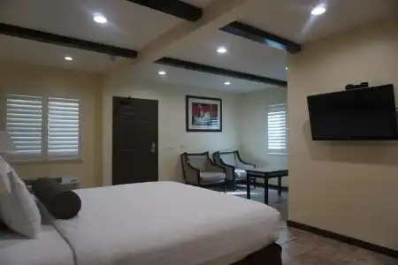 Tuscan Garden Inn - 58