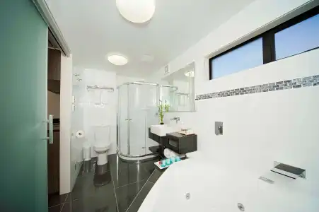 Best Western Ellerslie International - 130
