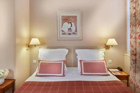 Relais Du Louvre - 79