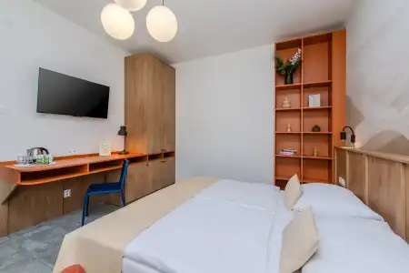 Le Petit - 26