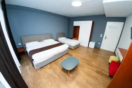 Olivar Tirana - 19