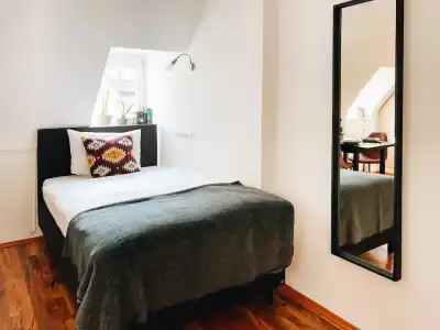 Melter & Apartments - a Neighborhood - 48