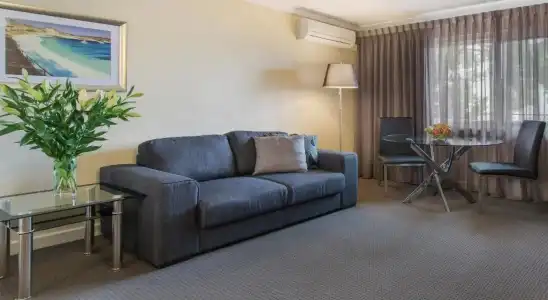 The Peninsula Riverside Serviced Apartments - 81