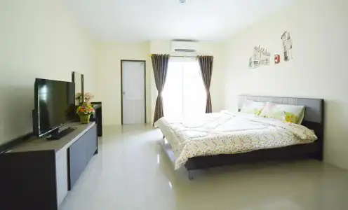 42 Place Service Apartment - 4