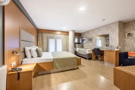 Gallery Residence & - 86