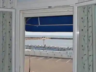 Hôtel Le Dauphin Bleu - 70
