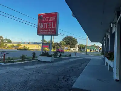 Nocturne Motel - 10