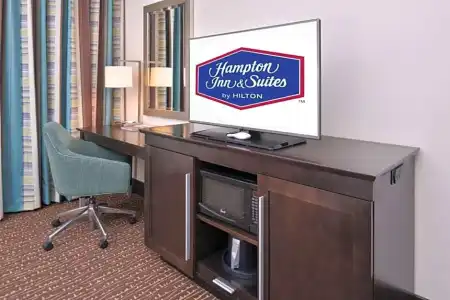 Hampton Inn & Suites Bend - 66