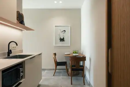 Chapter 02 Gallery Suites - 56