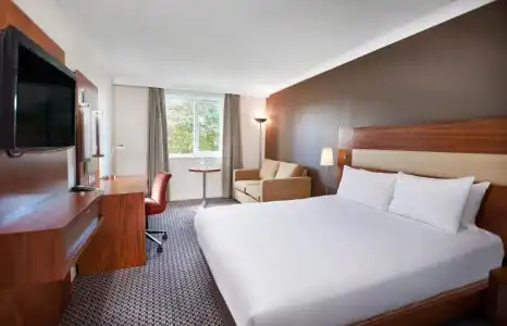 DoubleTree by Hilton Bristol North - 67