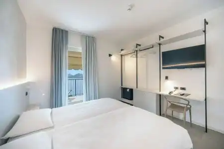 Laguna - 51