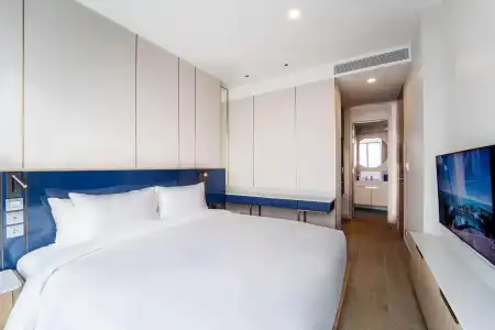 S Sriracha & Residence - 5