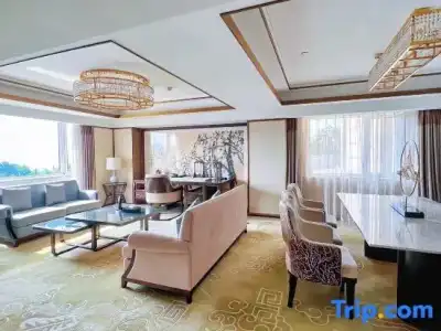 Hangzhou Xinqiao - 108