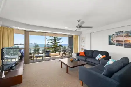 Gemini Court Holiday Apartments - 319
