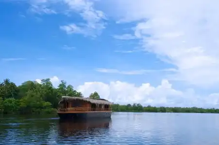 Yathra Houseboat - 26