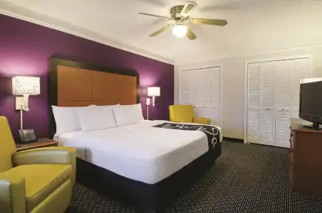 Baymont by Wyndham Greenville Woodruff Rd - 40
