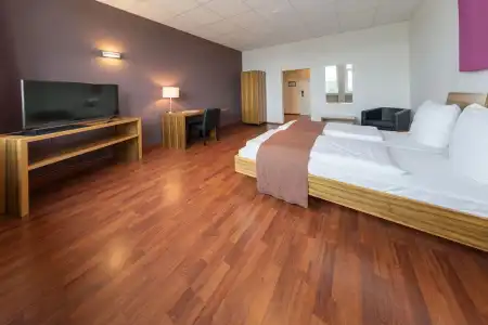AMH Airport-Messe-Hotel - 59